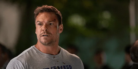 Alan Ritchson: divórcio após 20 anos e compromisso com os filhos