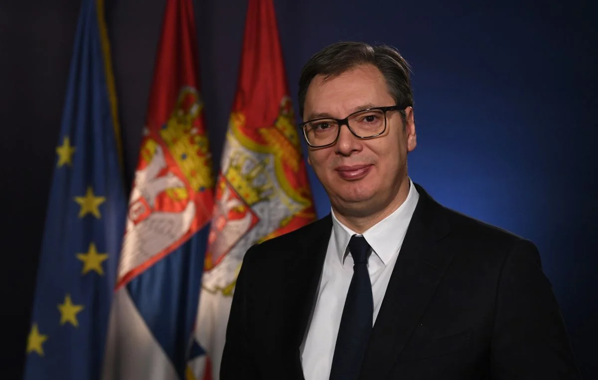Aleksandar Vučić dissolve parlamento e candidata‑se a primeiro‑ministro