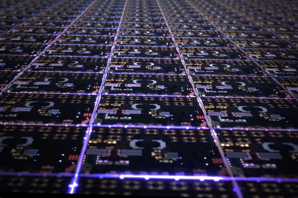 Apple: desconfiança trava regresso da Intel à cadeia de chips