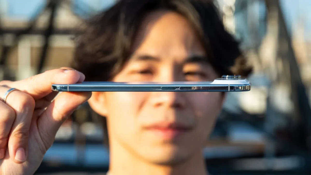 Apple: iPhone dobrável com ecrã de 7,8″ e apenas 4 mm de espessura