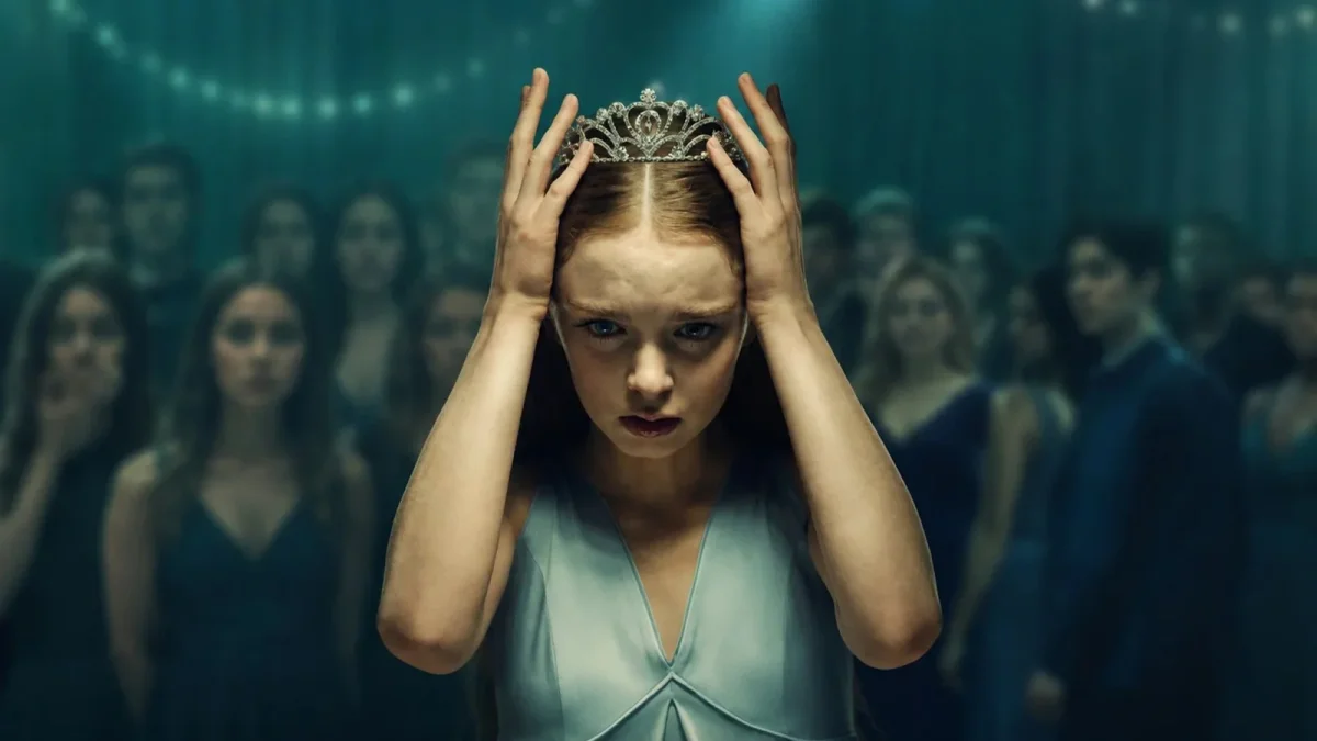 Carrie: A Estranha — série de Mike Flanagan foca bullying online