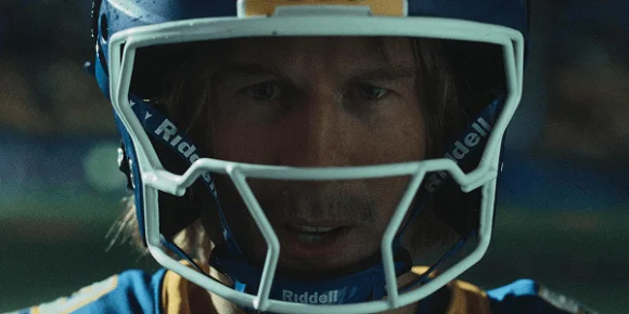 Chad Powers: O Quarterback — Chad protege Coach Hudson após crise