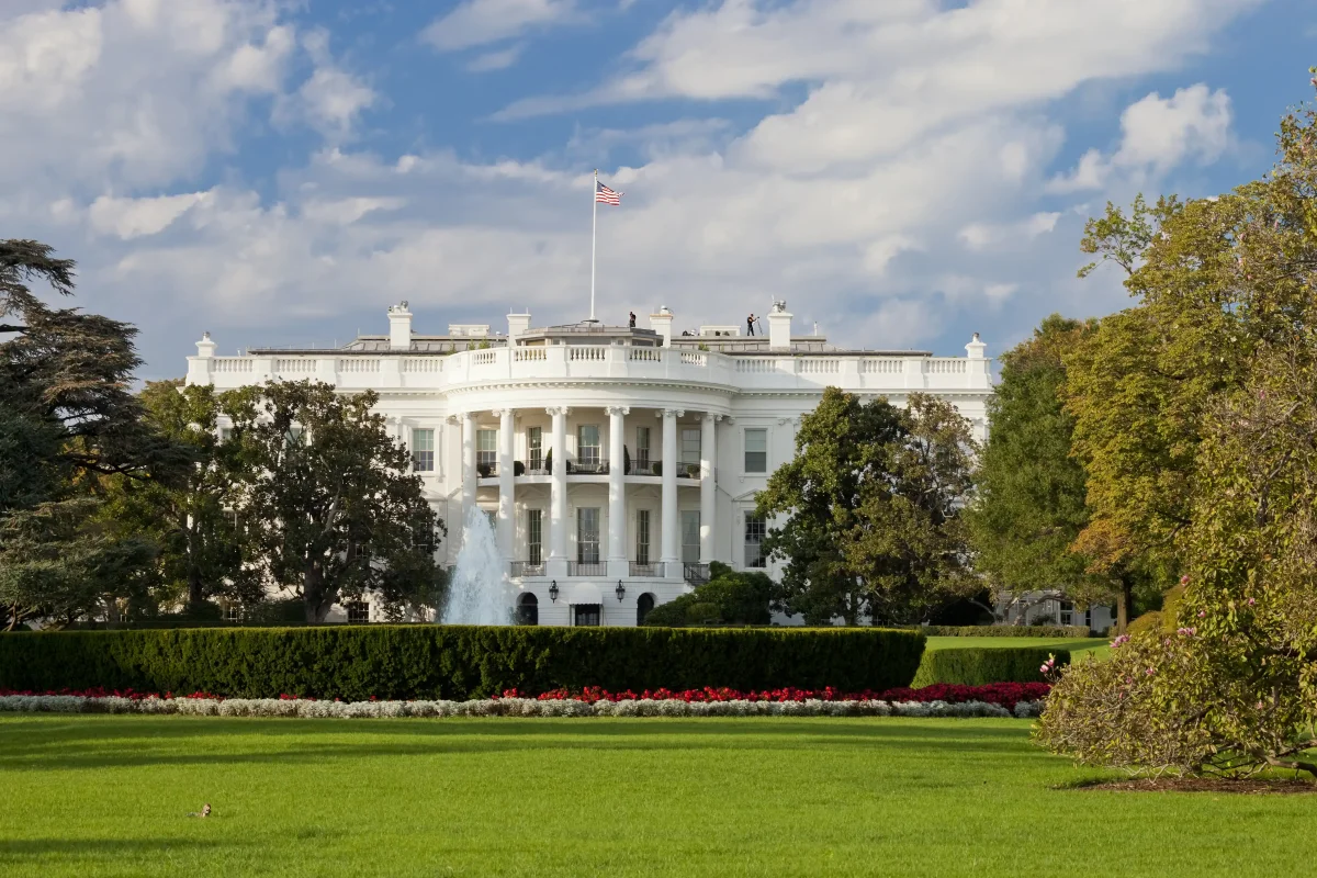 Donald Trump exige 'Super Intelligence' em vez de 'AI' no Executivo
