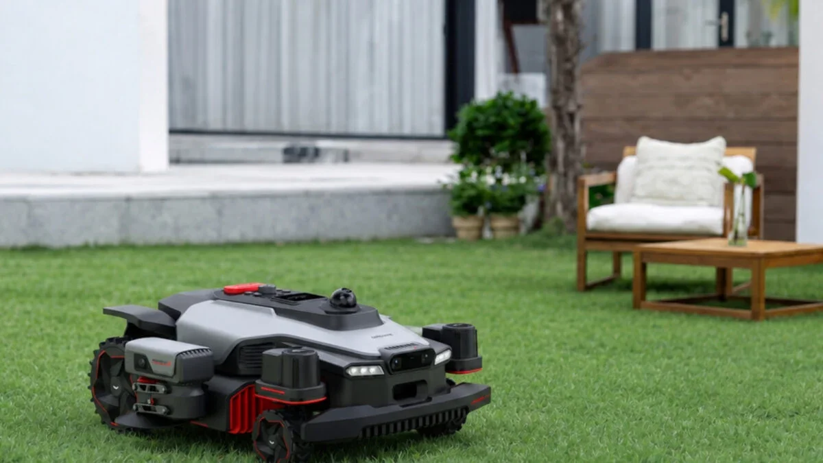 Dreame A4 AWD Pro: braço robótico promete corte “0 cm” nas bordas