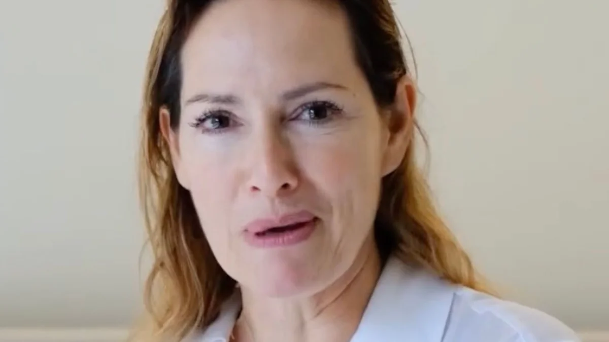 Fernanda Serrano aceita convite e revela bastidores da Casa 15