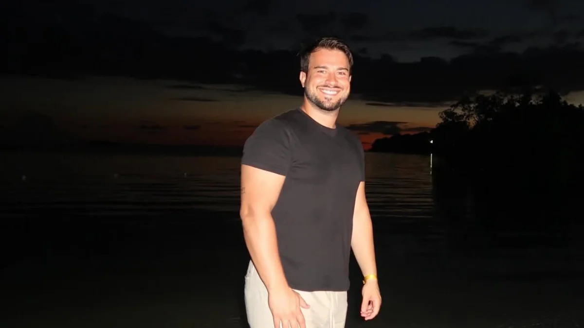 Francisco Monteiro prepara coreografia de casamento no Big Brother