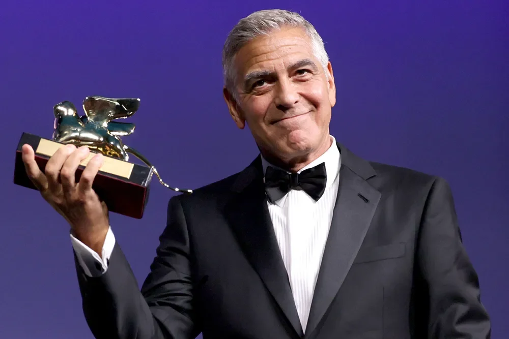 George Clooney critica autoritários e defende o poder das histórias