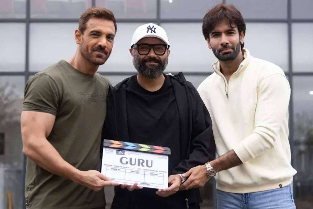 John Abraham começa a rodar 'Guru', thriller psicológico