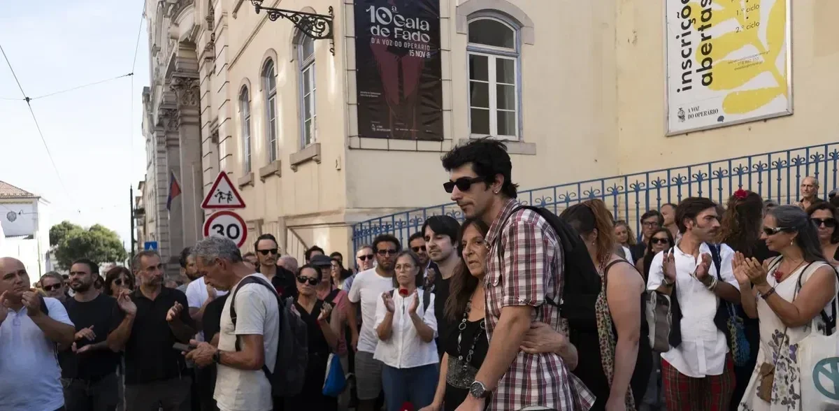 Jorge Palma: filhos são a imagem de dor na última homenagem