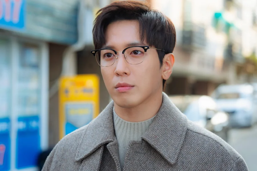 Jung Yong Hwa: estrela de romance com regra misteriosa sem beijos