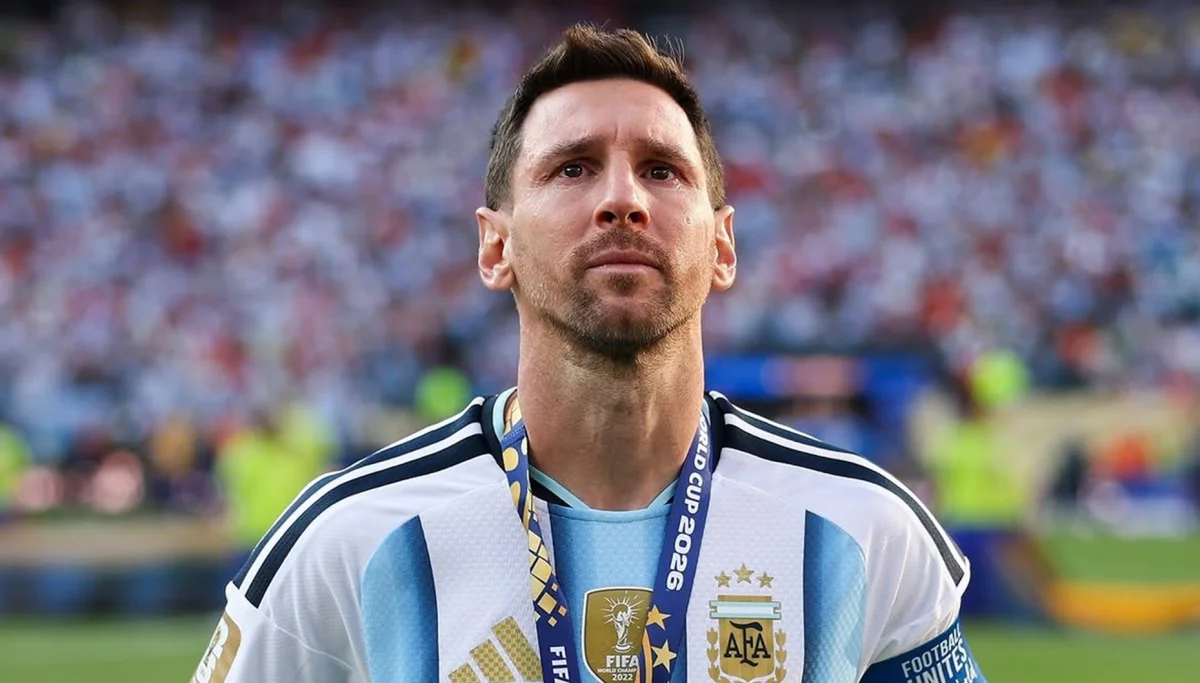 Lionel Messi anuncia saída da seleção argentina: "foi uma decisão que doeu"