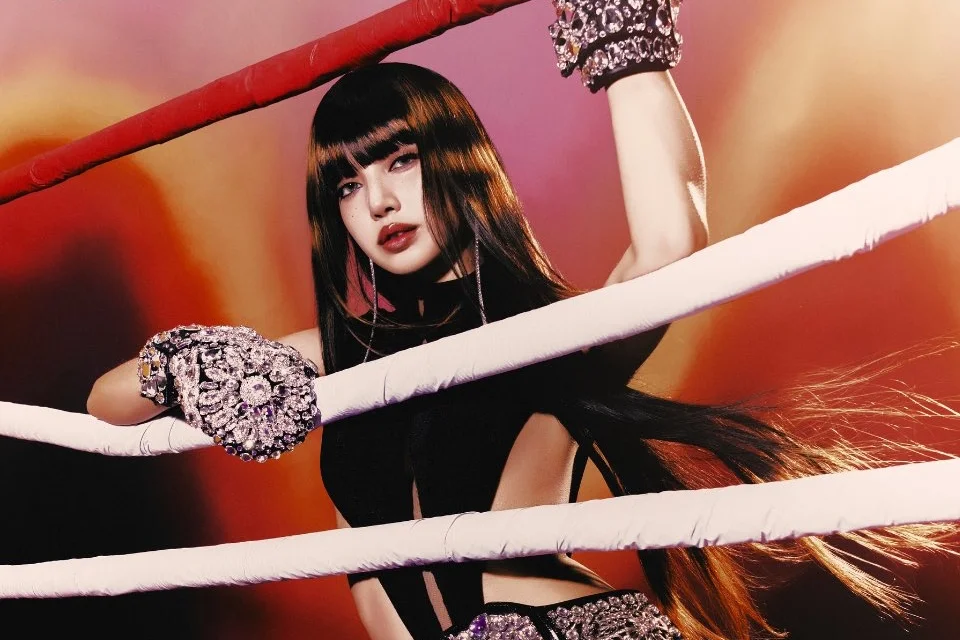 Lisa: “SaWaDiKa” mantém-se no Hot 100 e confirma consistência como solista