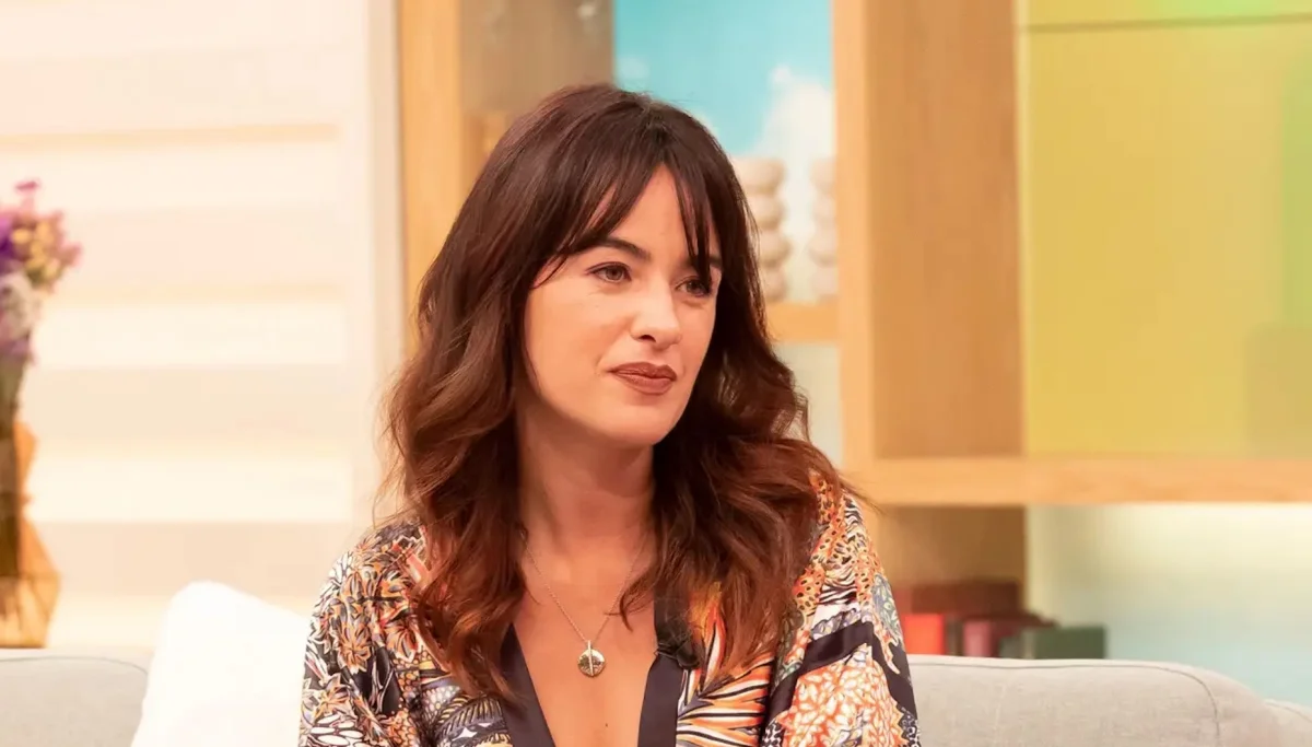 Mariana Pacheco mostra tatuagem do filho com balão vermelho