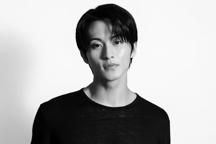 Mark Lee: editora anuncia ações legais contra posts maliciosos