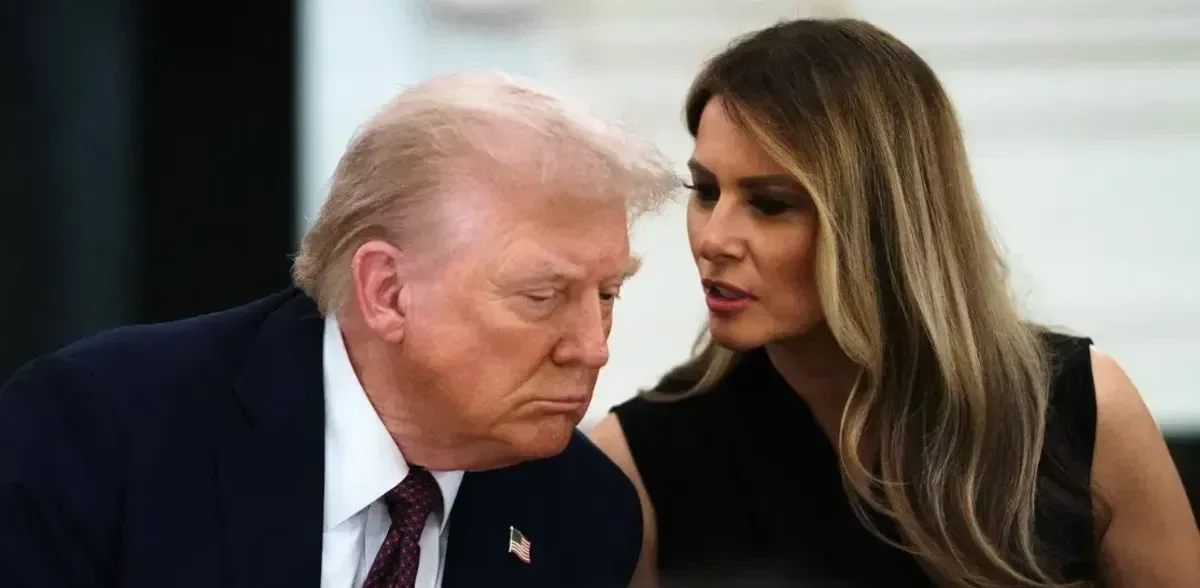 Melania Trump volta a contrariar Donald Trump: nova divergência
