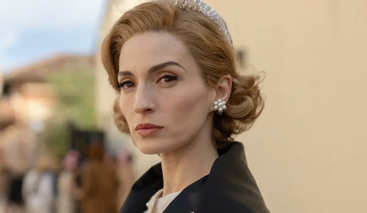 O Problema Final: Adela revelada como Elisa Mander no desfecho
