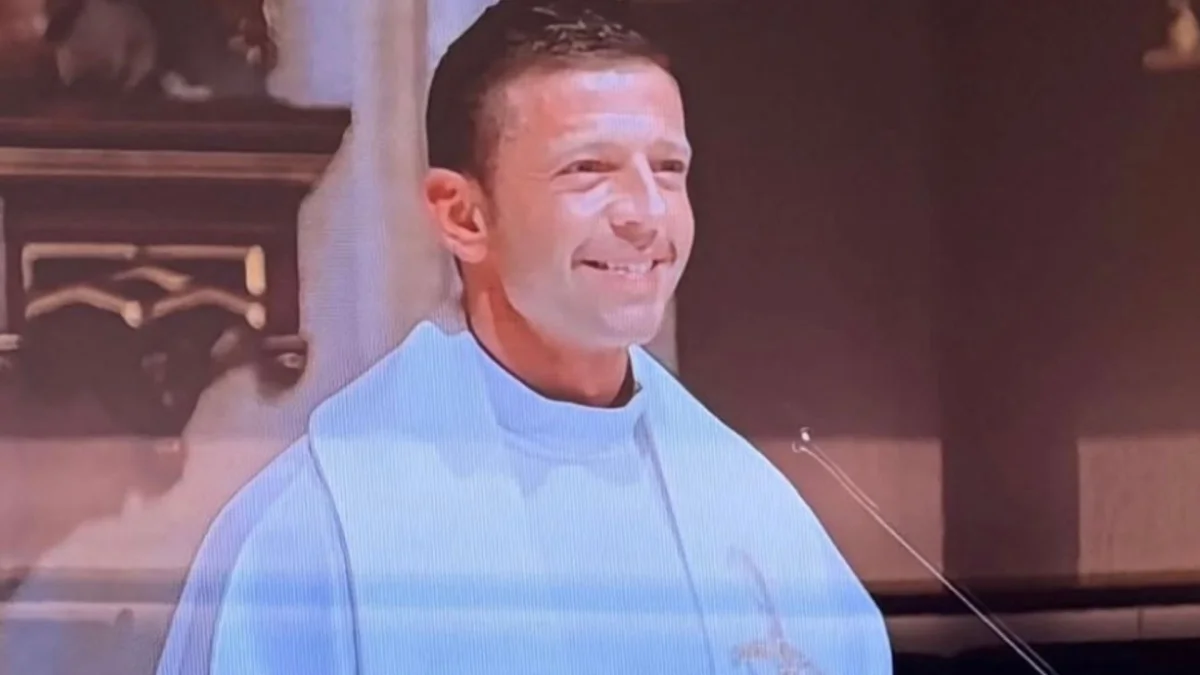 Padre Ricardo Esteves alerta: procurar alguém para “completar” gera dependência