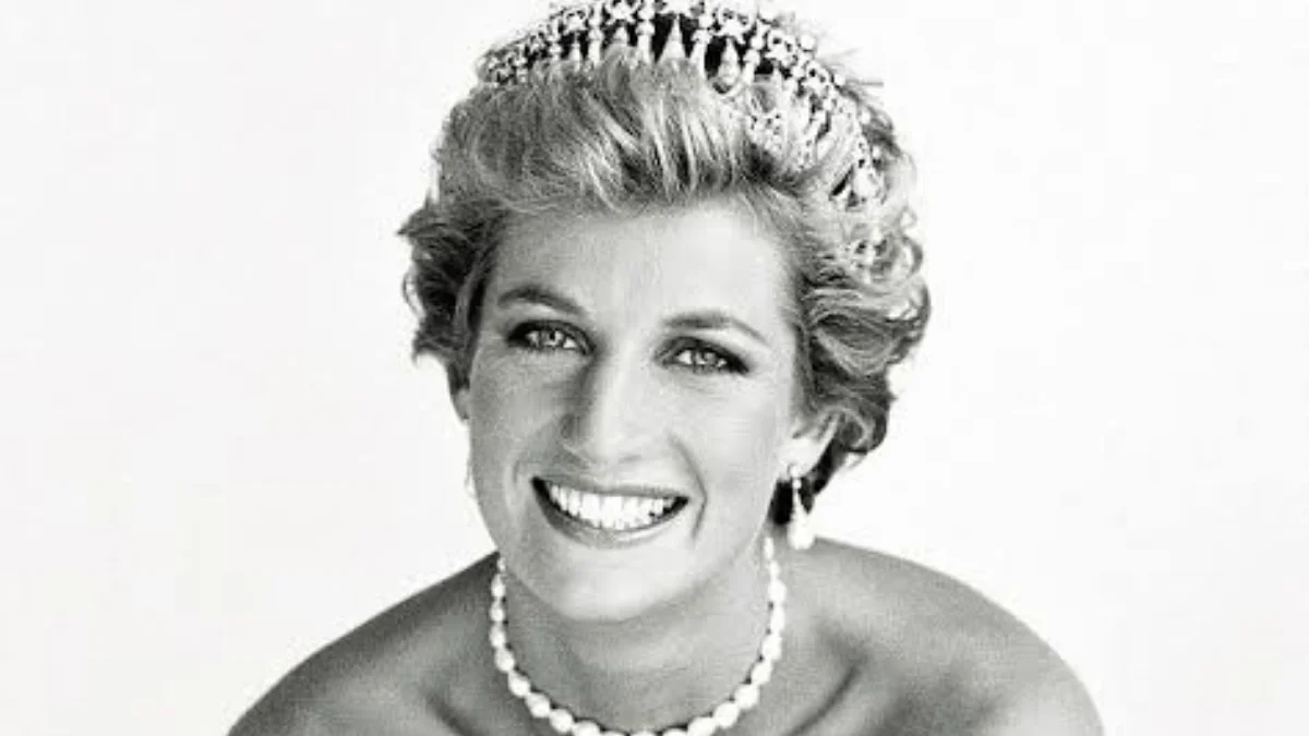 Princesa Diana: netos que nunca a conheceram visitam a sua campa