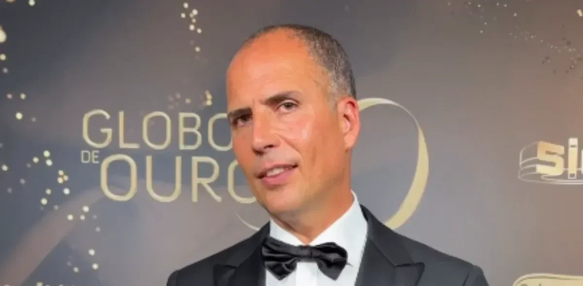 Ricardo Araújo Pereira: prémio de 30 anos gera polémica sobre ausências