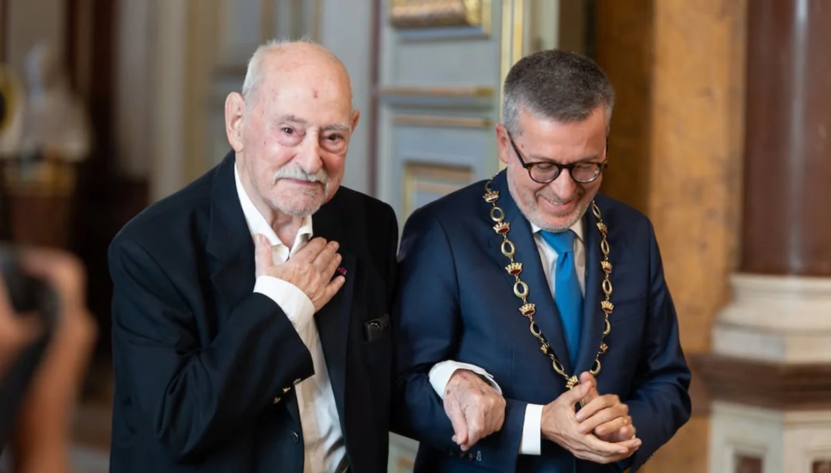 Ruy de Carvalho recebe Medalha de Honra de Lisboa aos 99 anos