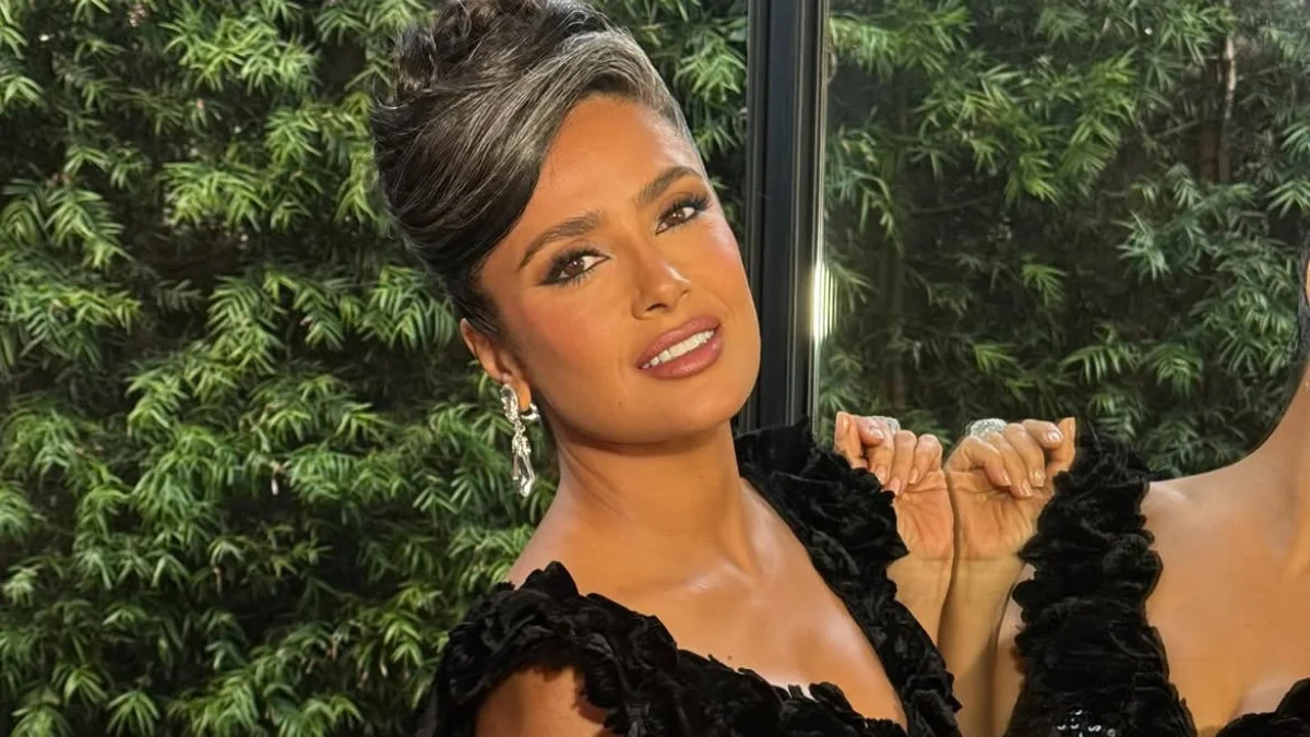 Salma Hayek: come insetos e revela segredos para manter a forma