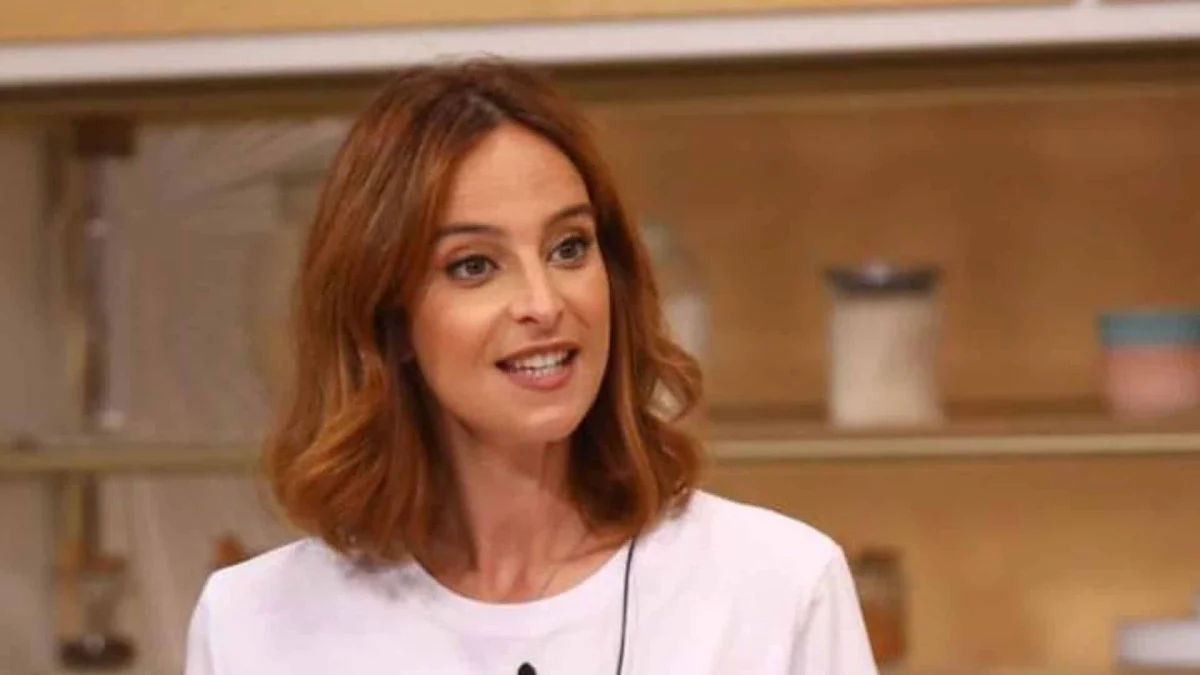 Sara Prata: filha regressa com sorriso gigante no primeiro dia