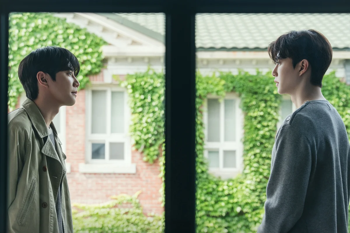 Song Kang em Four Hands, Two Sonatas: reencontro hostil