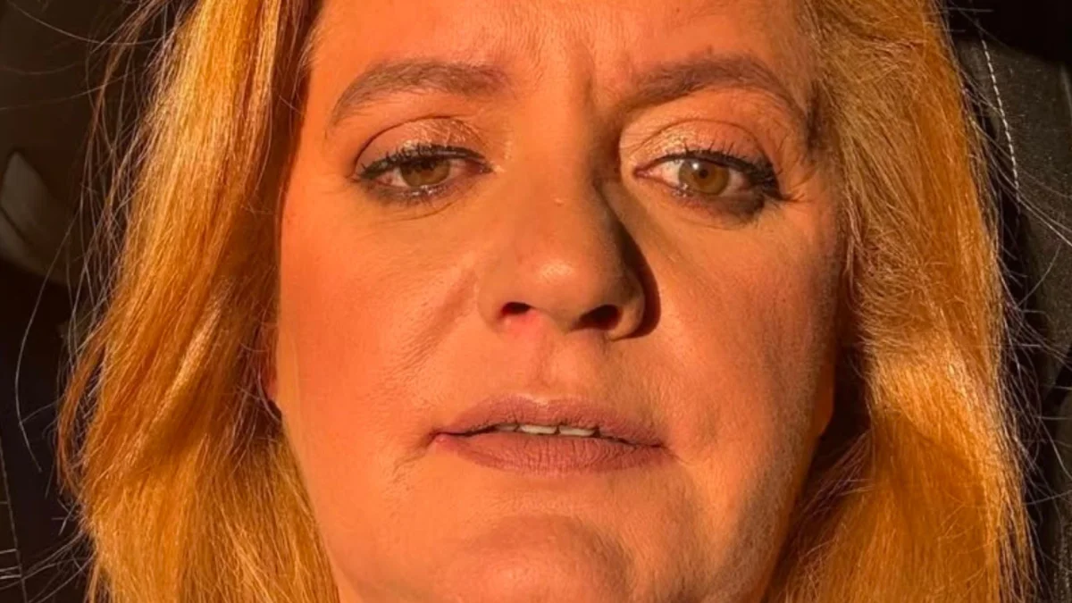 Tânia Laranjo critica fã que exibiu polegar para baixo em concerto