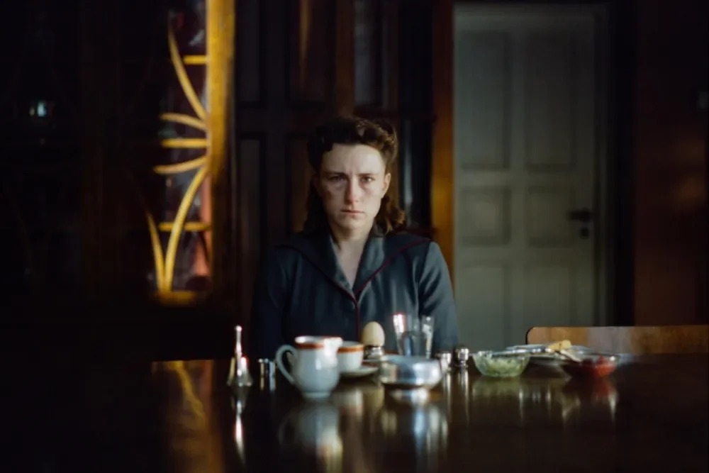 Woman Unknown: Mathilde Arcel protagoniza psicodrama provocador